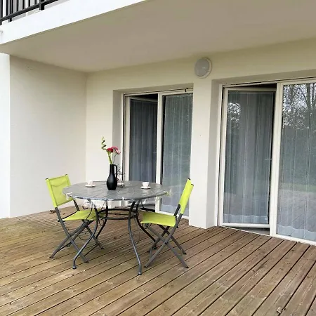 דירה T2 Confortable, Calme, Proche Centre-ville Avec Terrasse Et Parking, - Fr-1-495-25